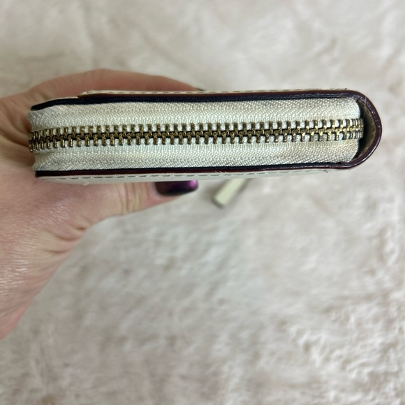 Kate Spade Clocktower Beige Leather Zip Around Wallet - Picture 8 of 8